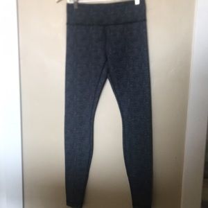 Lululemon leggings herringbone design